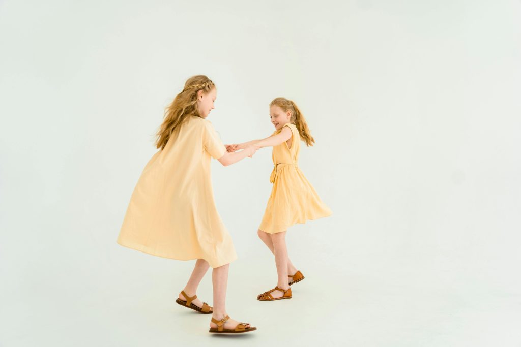 Abilitatea copilului de a se juca. Beneficiile jocului pentru copii.