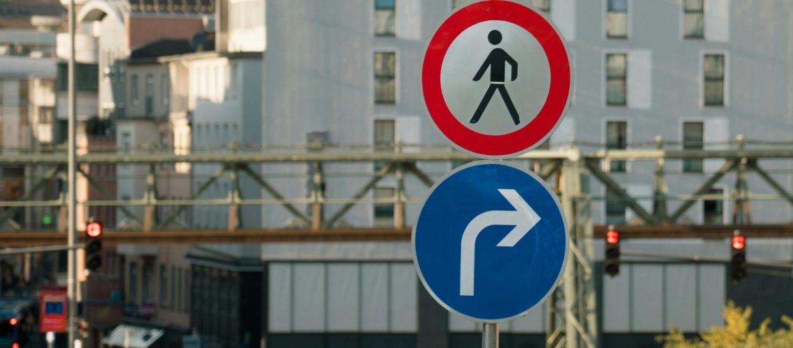 Importanța stabilirii regulilor, limitelor și rutinelor în viața copiilor